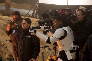 Star Wars: The Force AwakensL to R: Director J.J. Abrams on set w/ John Boyega (Finn).Ph: David James©Lucasfilm 2015