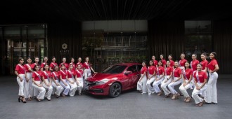 Miss Universe Thailand 2020 x Civic Ignite Red (Main Photo)