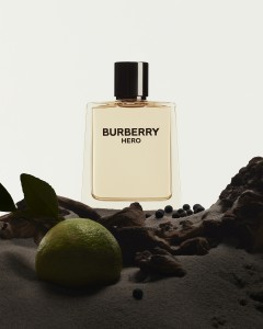 2020_BEAUTY_FRAGRANCE_B5_HERO_SUPPORTING_STILLLIFE_RGB_CROPPED_011
