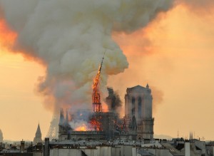 notre-dame-on-fire-gallery-main-1