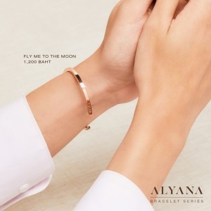 01 ALYANA_FLY ME TO THE MOON_2