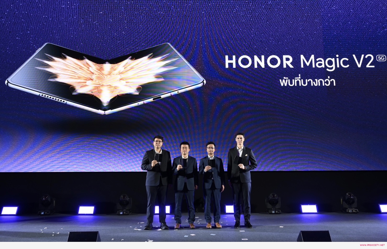 HONOR เปิดตัวมือถือจอพับ HONOR Magic V2 (1)