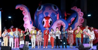 ภาพบรรยากาศความยิ่งใหญ่ของงาน Siam Paragon Ultrasonic Water Festival 2024 “Songkran Lobster Wonderland by Philip Colbert”  (4)