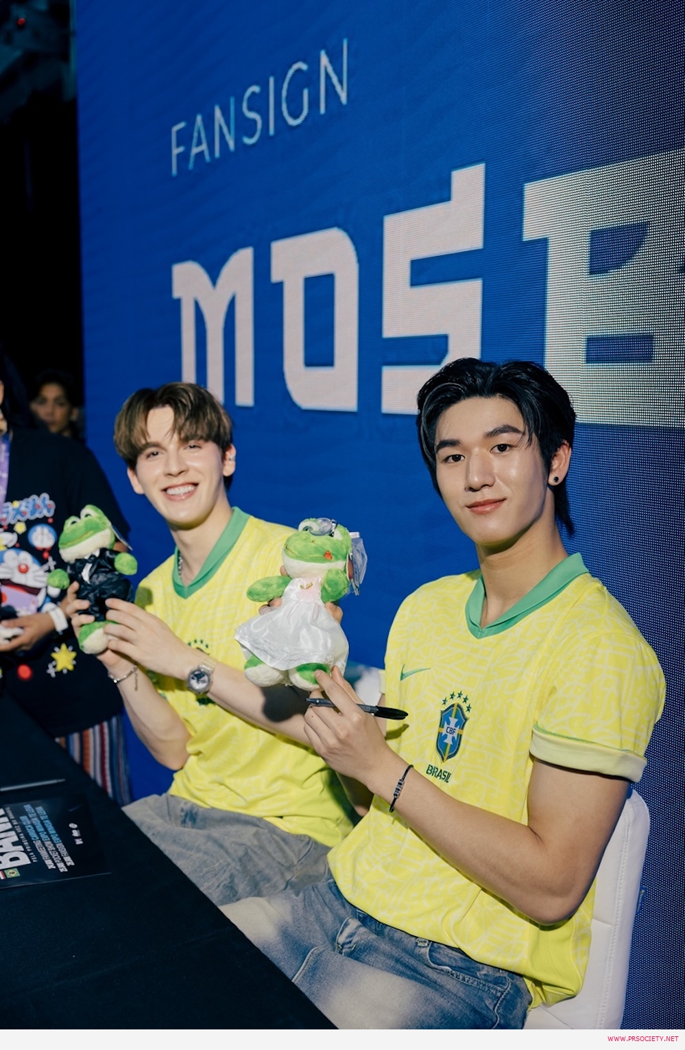 8. งาน MosBank Exclusive Fan Sign
